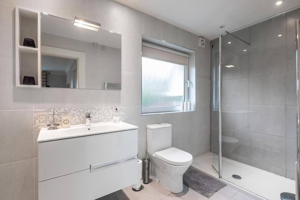Skippingstone Beach Loft With Amazing Sea Views Bangor  Exterior photo